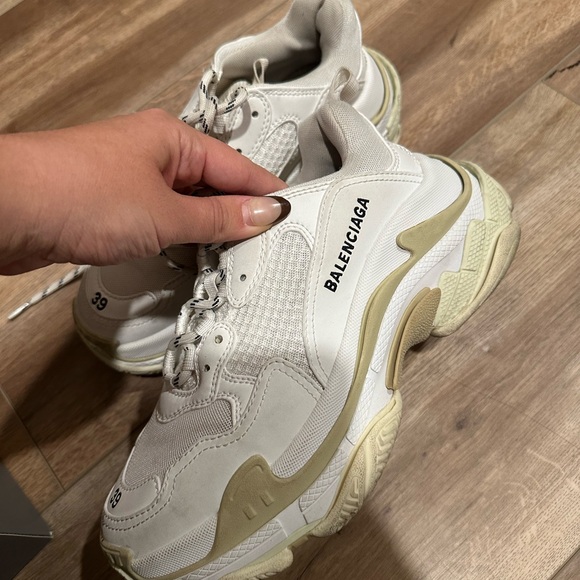 Triple S balenciaga sneakers with box - Picture 2 of 6